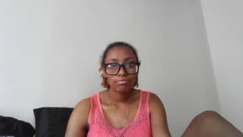 sunflowerlily23 online show from June 27, 11:22 pm