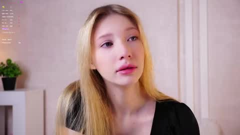 Lily online show from June 7, 3:19 pm