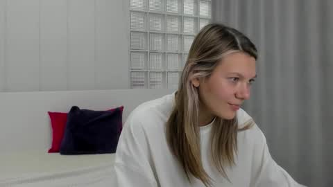 Snapshot of sunny__sammy chatting on September 30, 6:08 am Sammy online show from September 30, 6:08 am