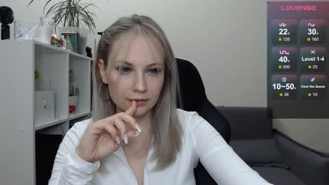 Naomi online show from January 26, 7:20 pm