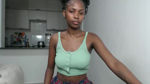 sunny online show from April 16, 9:36 pm