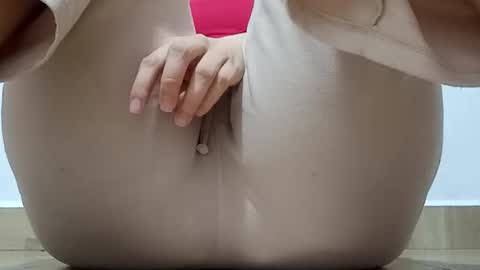 Annie online show from March 6, 8:04 pm