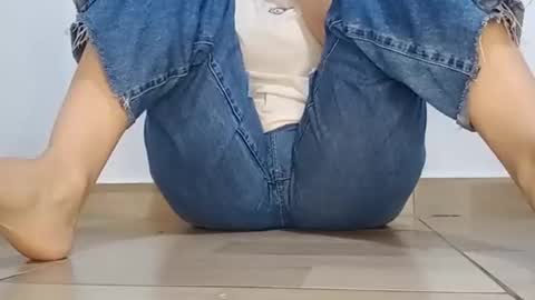 Annie online show from November 18, 5:47 pm