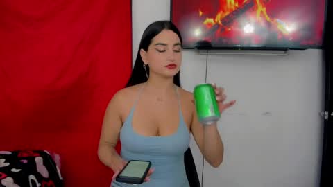 Snapshot of sunshine_uwu22 chatting on February 26, 6:47 pm Andrea Rodriguez online show from February 26, 6:47 pm