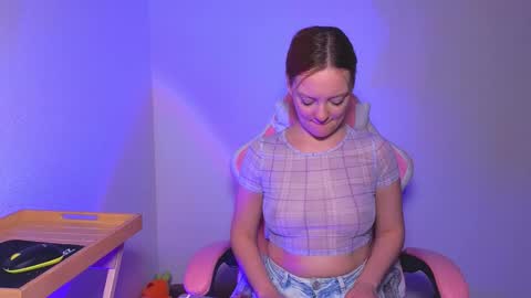 SunShuneXxX online show from October 23, 8:15 pm