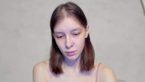 Una online show from April 16, 9:39 pm