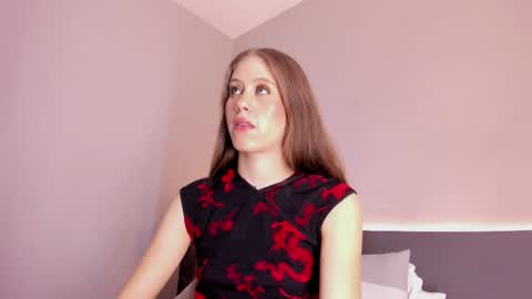 susana_huston online show from October 29, 8:00 pm