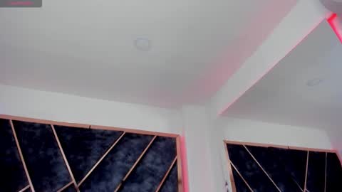 susanahenao online show from December 22, 5:49 pm