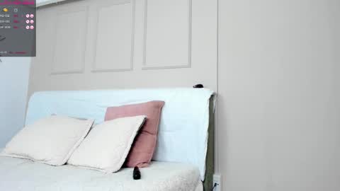 Amelia  online show from February 12, 7:35 pm