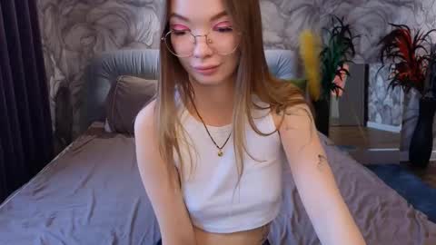 Snapshot of susannjohnson chatting on September 11, 12:33 am susannjohnson online show from September 11, 12:33 am