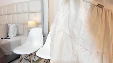 susanthomass online show from March 4, 7:42 pm