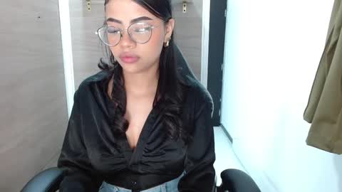 Susan online show from February 18, 2:16 pm