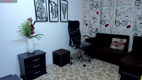Snapshot of susyamis chatting on December 26, 6:43 pm Susy online show from December 26, 6:43 pm