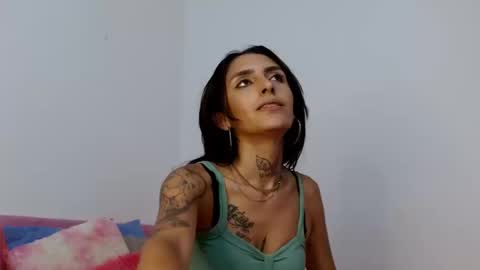 suzan_30 online show from September 12, 8:49 pm