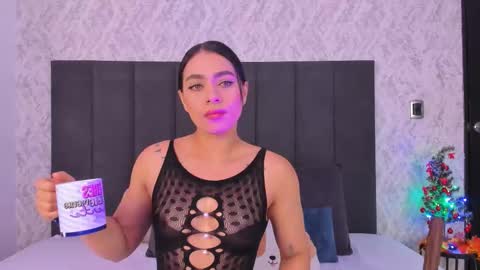 Susan  online show from December 4, 2:41 pm