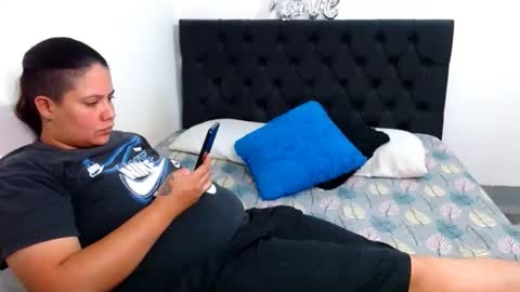 suzy_paz online show from June 2, 12:44 am