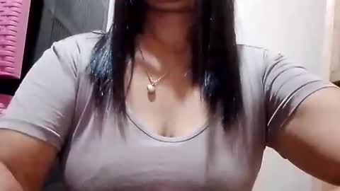 suzzie_hot online show from November 17, 9:54 am