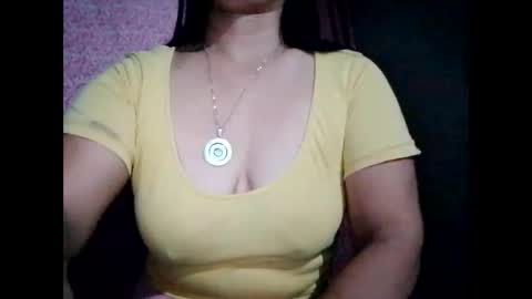 Snapshot of suzzie_hot chatting on January 28, 8:47 pm suzzie_hot online show from January 28, 8:47 pm