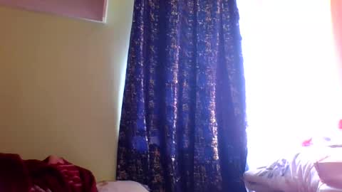 sweet52537 online show from March 6, 6:19 am