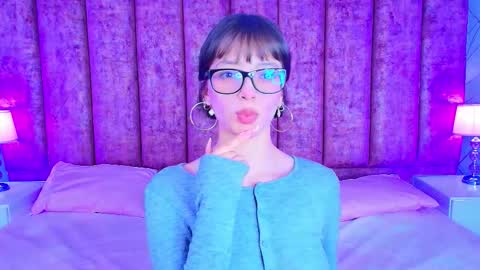 Snapshot of sweet_1angel chatting on September 24, 12:15 pm Sweet 1Angel online show from September 24, 12:15 pm