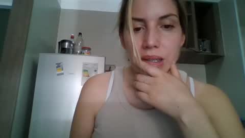 Snapshot of sweet__alana chatting on February 7, 7:17 pm Sweet alana online show from February 7, 7:17 pm