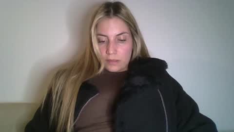 Snapshot of sweet__alana chatting on October 1, 11:09 pm Sweet alana online show from October 1, 11:09 pm