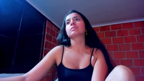 sweet and hot alaia online show from November 11, 5:14 am