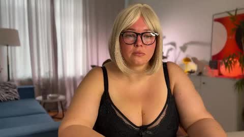 Caroline online show from April 22, 7:16 am