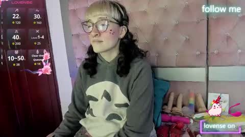  emmili  online show from March 27, 12:50 pm