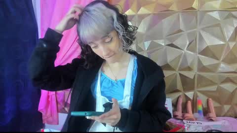 Snapshot of sweet_emmili chatting on January 21, 12:07 pm emmili online show from January 21, 12:07 pm