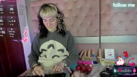  emmili  online show from March 11, 1:25 pm