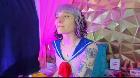 Snapshot of sweet_emmili chatting on December 30, 12:20 pm emmili online show from December 30, 12:20 pm