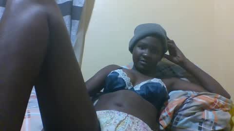 Snapshot of sweet_katrina2 chatting on March 7, 7:27 pm millarn online show from March 7, 7:27 pm