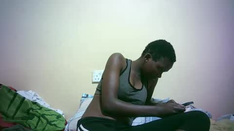 Snapshot of sweet_katrina2 chatting on March 9, 12:42 am millarn online show from March 9, 12:42 am