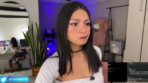Snapshot of sweet_littleee chatting on March 8, 1:26 am free private online show from March 8, 1:26 am