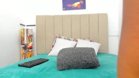 sweet_milky_ online show from February 20, 12:47 pm