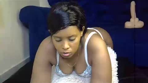 Snapshot of sweet_nipple1996 chatting on January 29, 12:12 am maya online show from January 29, 12:12 am