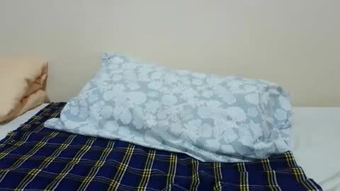 Snapshot of sweet_princess001 chatting on October 12, 7:38 pm sweet_princess001 online show from October 12, 7:38 pm