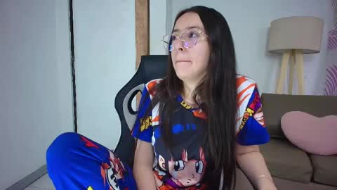 Sammy Lauren online show from June 2, 7:48 pm