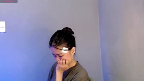 Leah online show from February 2, 5:10 am