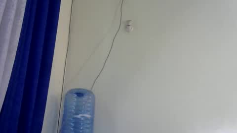 sweet_strawberina online show from June 9, 10:36 am