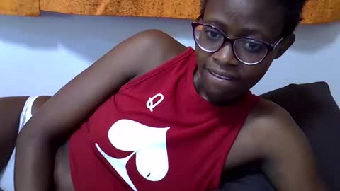 sweet_zarah online show from March 2, 7:26 am