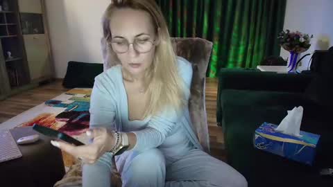 Ania online show from February 18, 9:42 pm