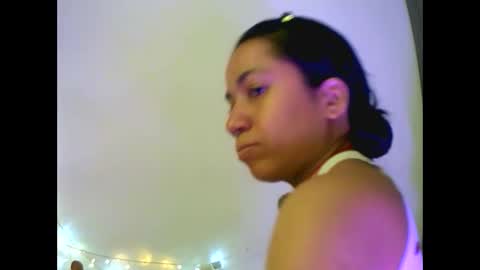 Snapshot of sweetapril_1991 chatting on September 23, 1:42 pm sweetapril_1991 online show from September 23, 1:42 pm