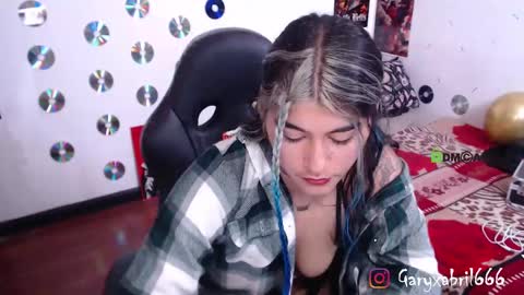 Snapshot of sweetdevil631 chatting on January 30, 5:28 pm Abril online show from January 30, 5:28 pm