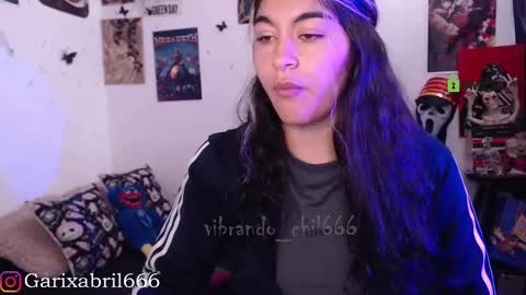 Snapshot of sweetdevil631 chatting on January 5, 4:59 pm Abril online show from January 5, 4:59 pm