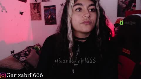 Snapshot of sweetdevil631 chatting on January 2, 2:35 pm Abril online show from January 2, 2:35 pm