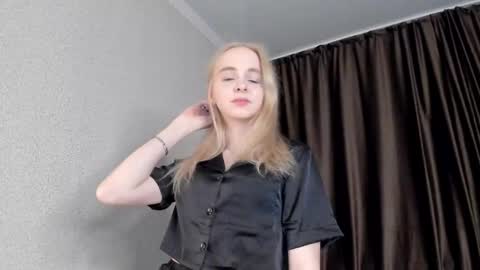 Snapshot of sweete_sofia chatting on January 8, 6:09 pm Sofia online show from January 8, 6:09 pm