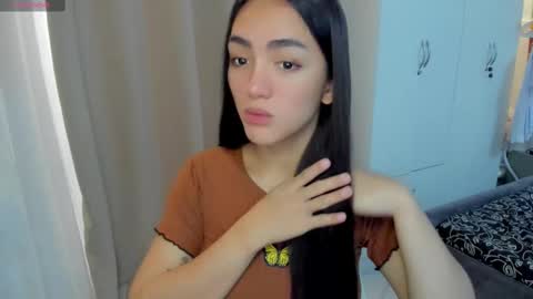 Snapshot of sweetestmallow chatting on February 20, 12:19 am mallow online show from February 20, 12:19 am