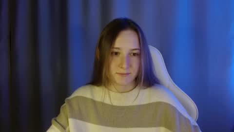 Annie online show from November 29, 7:51 pm